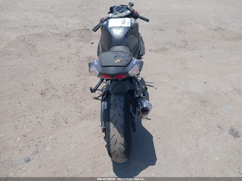 2026 Suzuki Gsx-r VIN JS1GN7FAXT7101075 IAAI salvage auction — LEFT FRONT, Salvage (California), sold $3,600 on 2026-07-15 (photo 6)