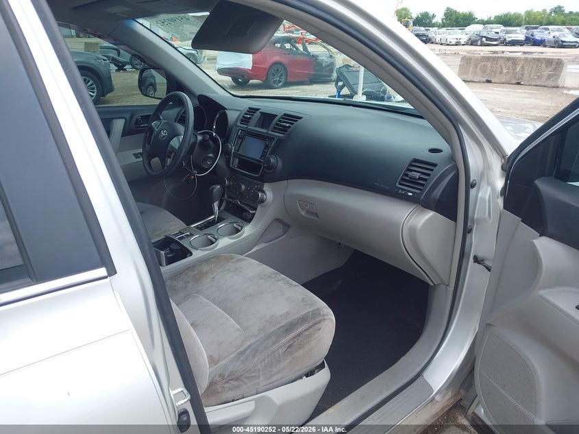 2013 Toyota Highlander VIN 5TDZK3EH8DS102831 IAAI salvage auction — HAIL, Original (Texas), sold $2,275 on 2026-07-20 (photo 5)