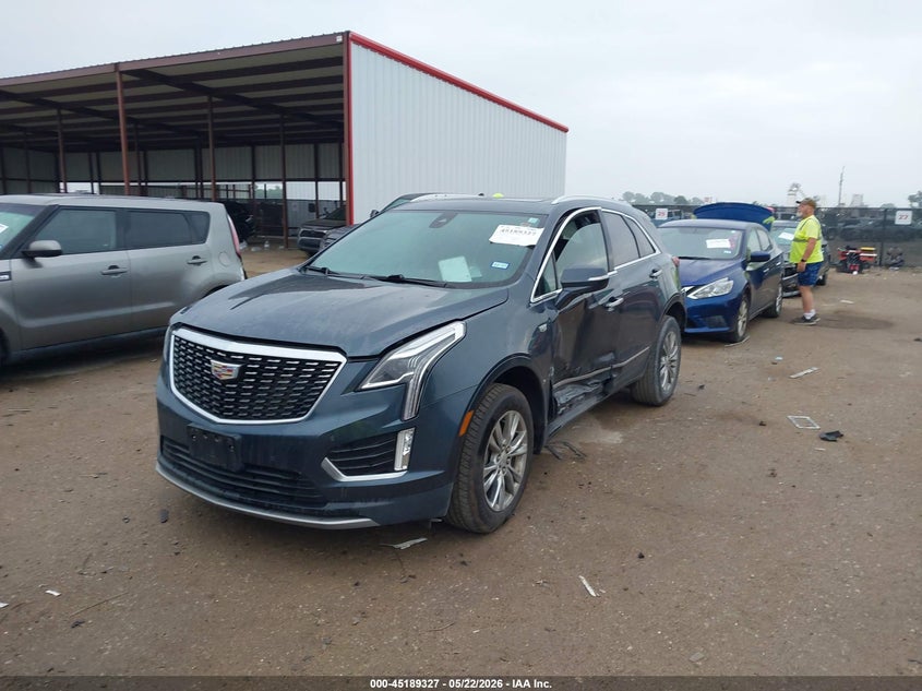 2020 Cadillac Xt5 VIN 1GYKNCRS1LZ107682 IAAI salvage auction — SIDE, Salvage Title, sold $25 on 2026-08-19 (photo 2)