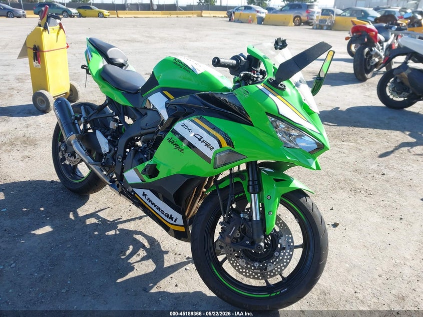 2025 Kawasaki Zx VIN ML5ZXCS14SDA37605 IAAI salvage auction — LEFT SIDE, Salvage (California), sold $1,200 on 2026-07-30 (photo 1)
