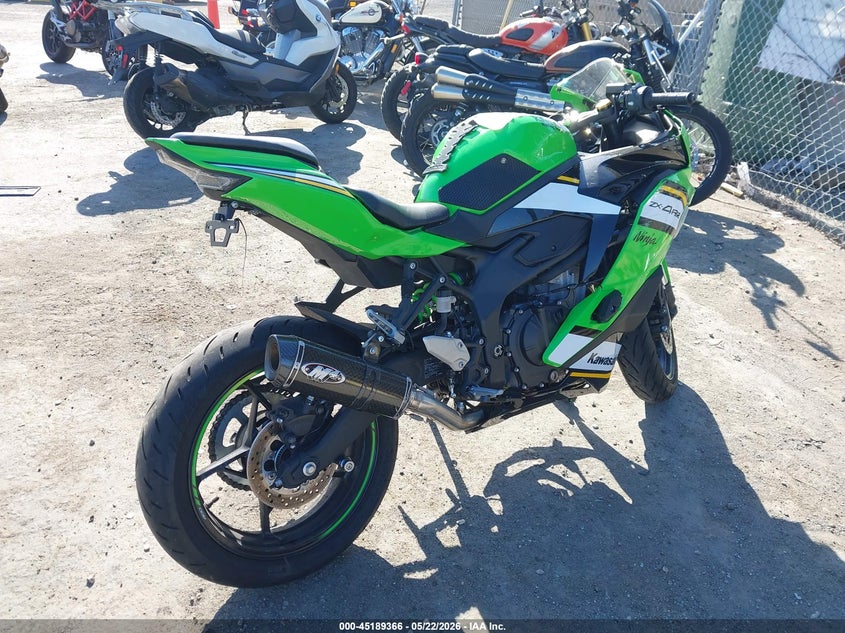 2025 Kawasaki Zx VIN ML5ZXCS14SDA37605 IAAI salvage auction — LEFT SIDE, Salvage (California), sold $1,200 on 2026-07-30 (photo 4)