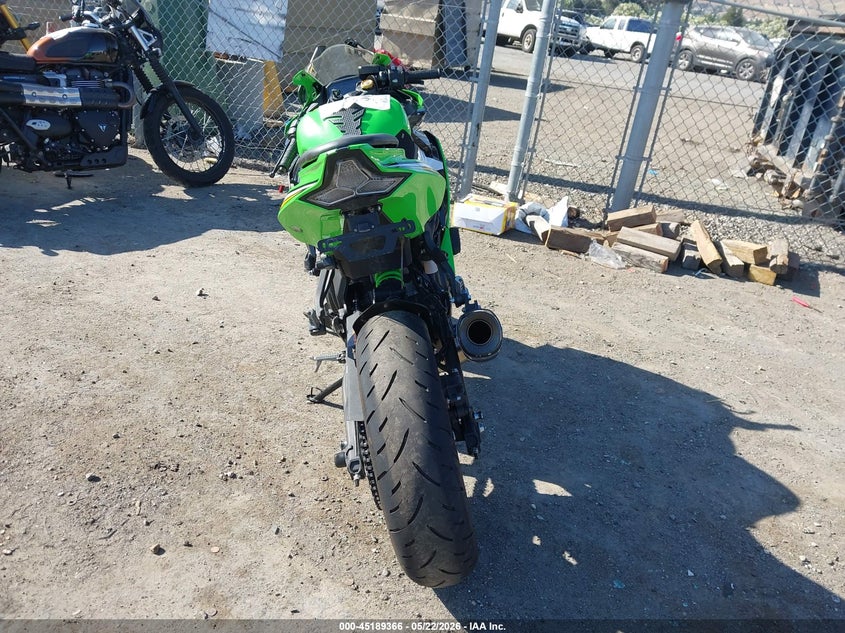 2025 Kawasaki Zx VIN ML5ZXCS14SDA37605 IAAI salvage auction — LEFT SIDE, Salvage (California), sold $1,200 on 2026-07-30 (photo 6)