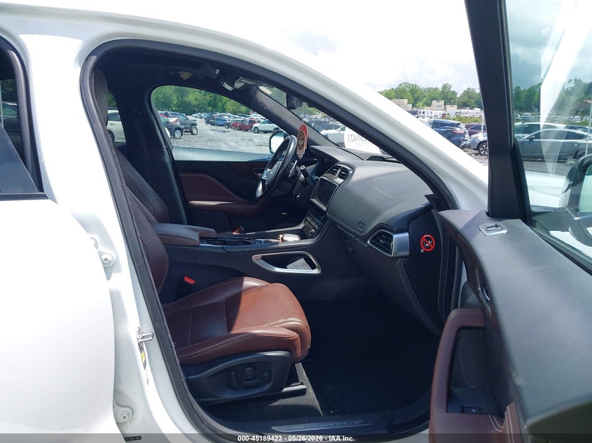 2017 Jaguar F-pace VIN SADCM2BV9HA069494 IAAI salvage auction — FRONT END, Salvage (North Carolina), sold $4,500 on 2026-07-31 (photo 5)