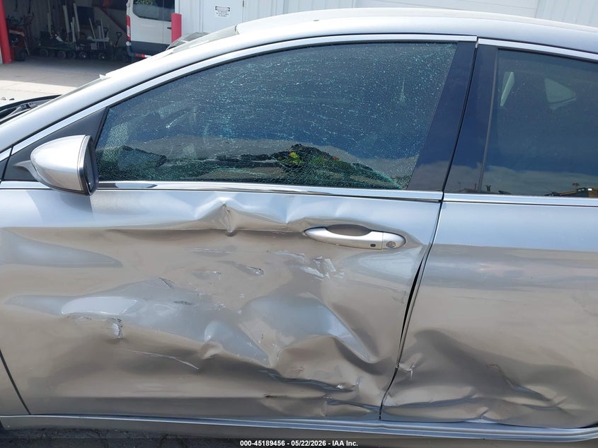 2017 Chrysler 200 VIN 1C3CCCAB9HN511862 IAAI salvage auction — LEFT FRONT, Salvage (Illinois), sold $800 on 2026-08-26 (photo 6)
