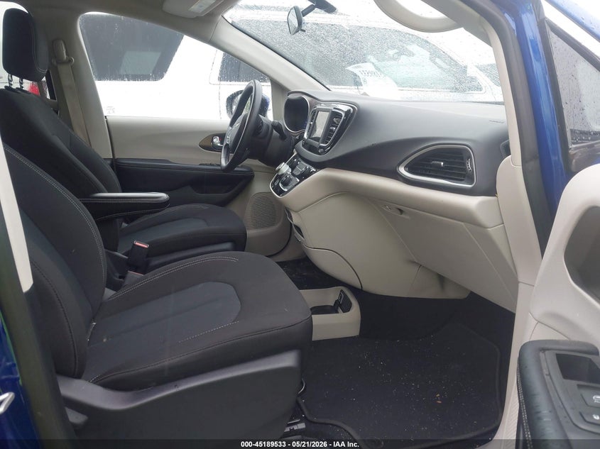 2021 Chrysler Voyager VIN 2C4RC1CG5MR568494 IAAI salvage auction — NORMAL WEAR, SF97 (Oklahoma), sold $12,600 on 2026-07-09 (photo 5)