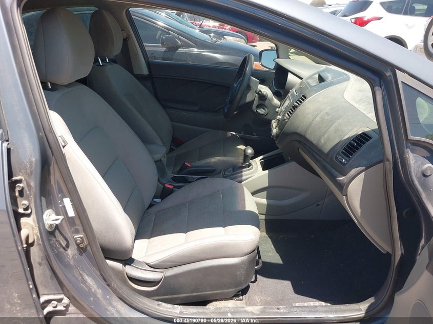 2016 Kia Forte VIN KNAFX4A65G5553916 IAAI salvage auction — NORMAL WEAR, Salvage Title, sold $1,200 on 2026-07-20 (photo 5)
