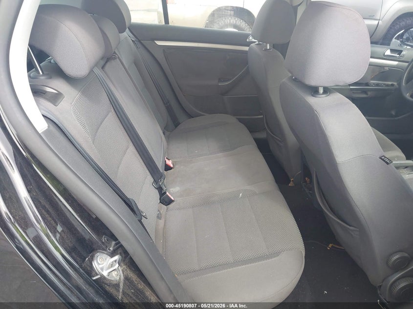 2009 Volkswagen Rabbit VIN WVWDA71K49W093512 IAAI salvage auction — FRONT END, Repossession Paperwork (Georgia), sold $300 on 2026-07-22 (photo 8)