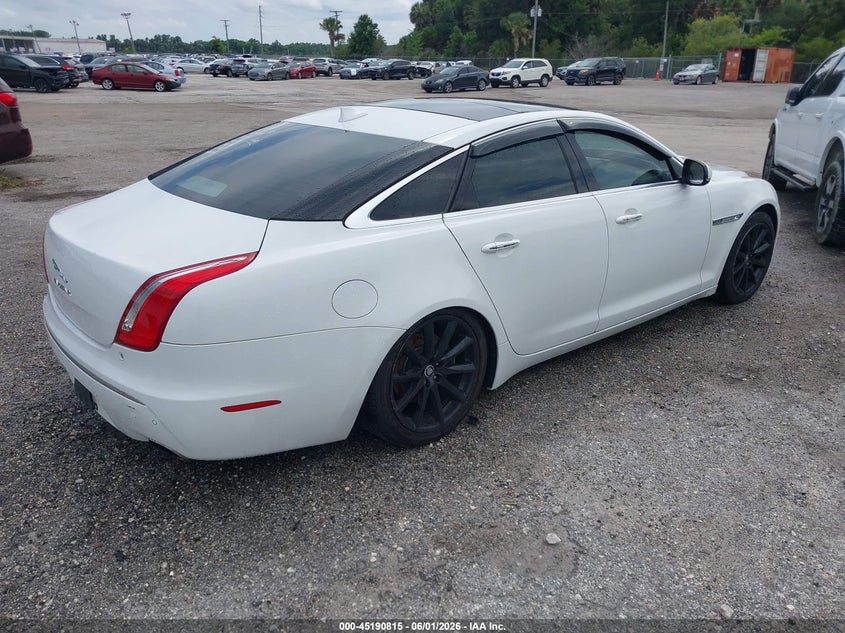 2013 Jaguar Xj VIN SAJWJ1CD8D8V47635 IAAI salvage auction — STRIPPED, Clear (Florida), sold $525 on 2026-07-15 (photo 4)