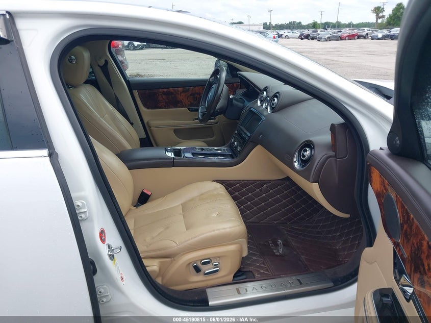 2013 Jaguar Xj VIN SAJWJ1CD8D8V47635 IAAI salvage auction — STRIPPED, Clear (Florida), sold $525 on 2026-07-15 (photo 5)