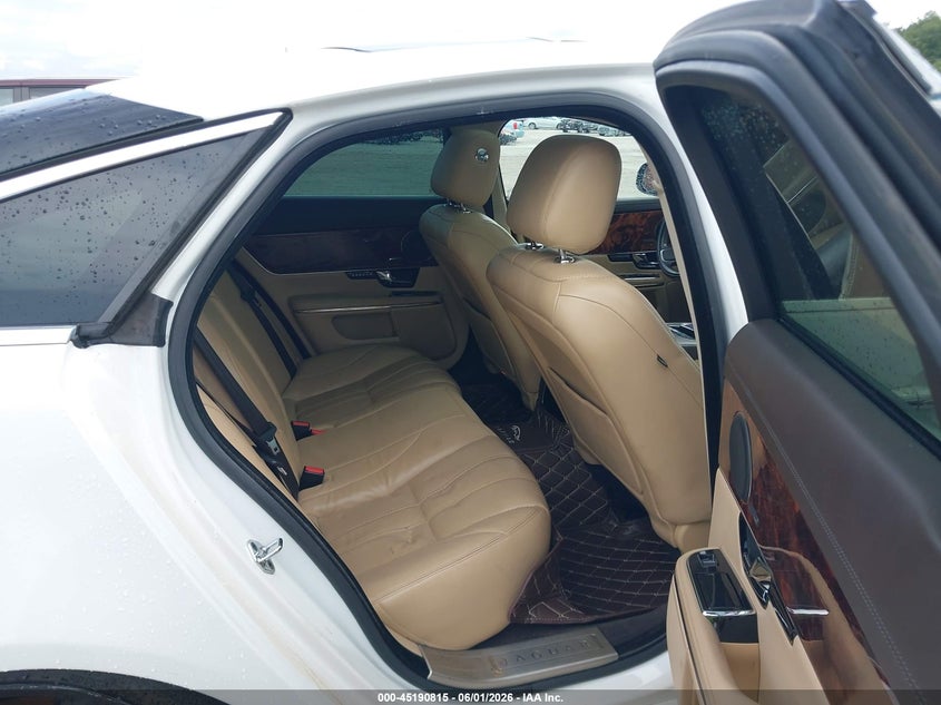2013 Jaguar Xj VIN SAJWJ1CD8D8V47635 IAAI salvage auction — STRIPPED, Clear (Florida), sold $525 on 2026-07-15 (photo 8)