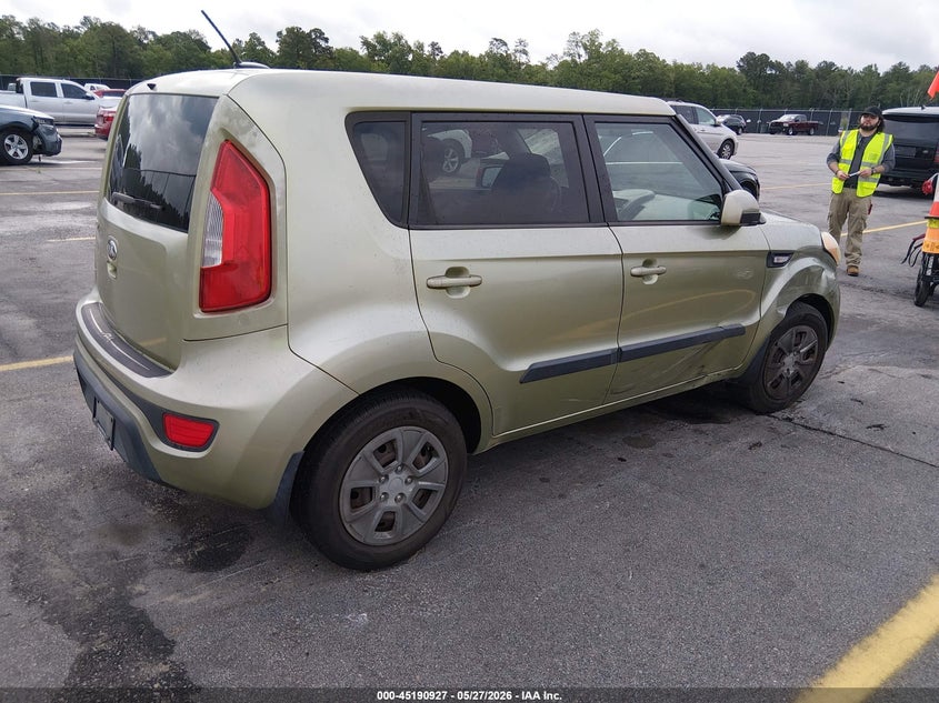 2013 Kia Soul VIN KNDJT2A57D7495117 IAAI salvage auction — RIGHT SIDE, Salvage Title, sold $250 on 2026-07-22 (photo 4)