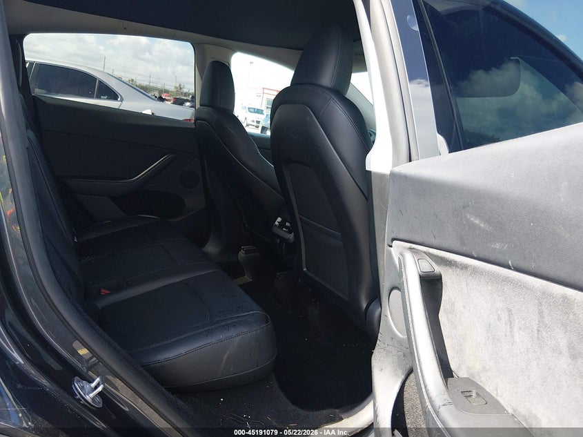 2024 Tesla Model y VIN 7SAYGDEE4RA302562 IAAI salvage auction — RIGHT SIDE, Rebuildable (Florida), sold $7,775 on 2026-07-30 (photo 8)