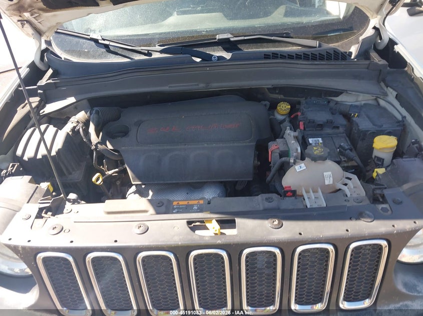 2018 Jeep Renegade VIN ZACCJABB2JPG92787 IAAI salvage auction — HAIL, Clear (Indiana), sold $1,325 on 2026-08-14 (photo 9)