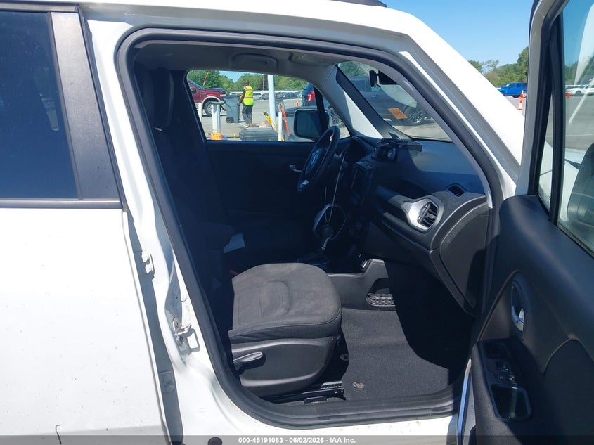 2018 Jeep Renegade VIN ZACCJABB2JPG92787 IAAI salvage auction — HAIL, Clear (Indiana), sold $1,325 on 2026-08-14 (photo 5)