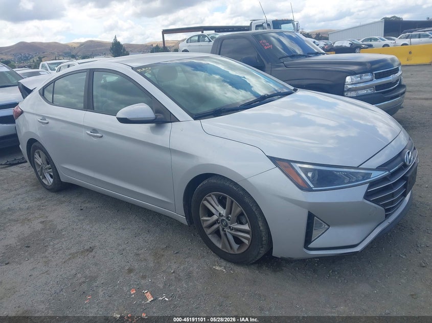 2019 Hyundai Elantra VIN KMHD84LF2KU886931 IAAI salvage auction — REAR END, Salvage Title, sold $2,600 on 2026-07-16 (photo 1)