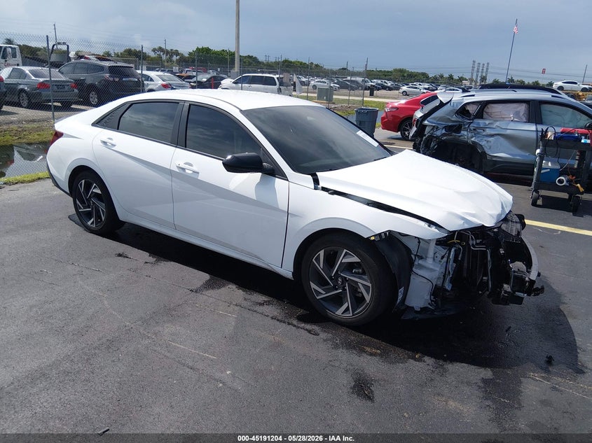 2025 Hyundai Elantra VIN KMHLM4DG4SU081799 IAAI salvage auction — RIGHT FRONT, Salvage Title, sold $5,650 on 2026-07-16 (photo 1)