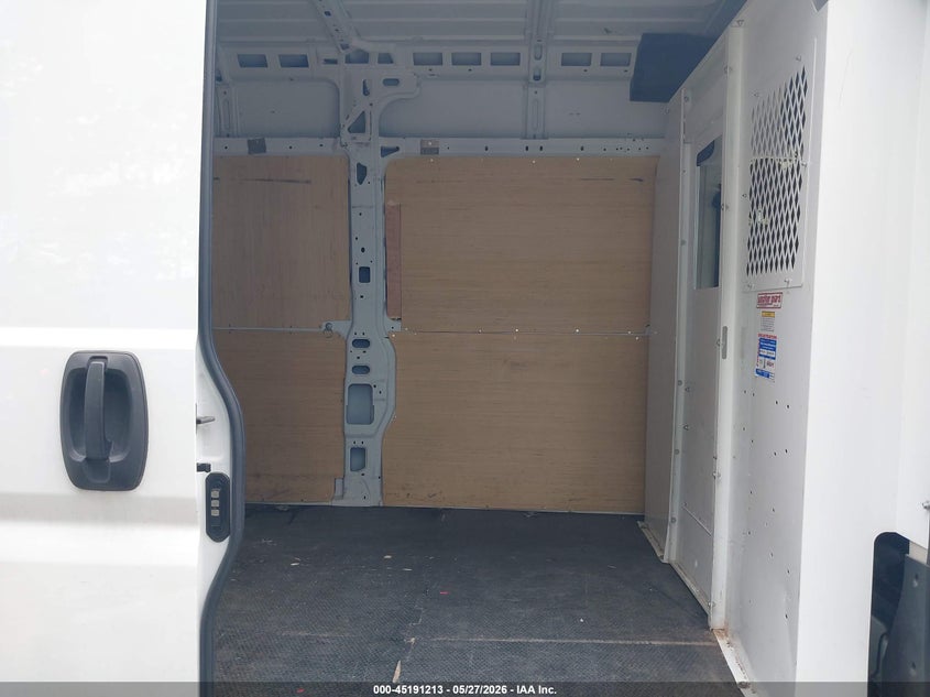 2020 Ram Promaster city VIN 3C6URVJG1LE122403 IAAI salvage auction — SIDE, Salvage Title, sold $4,950 on 2026-07-19 (photo 8)