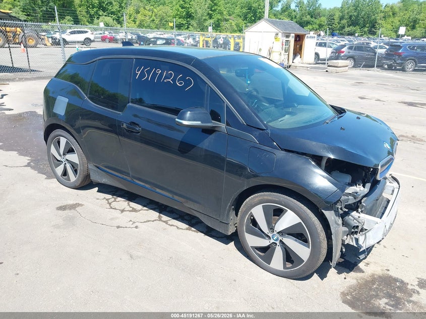 2017 BMW I3 VIN WBY1Z8C33HV893826 IAAI salvage auction — FRONT END, Salvage (Connecticut), sold $3,650 on 2026-07-18 (photo 1)