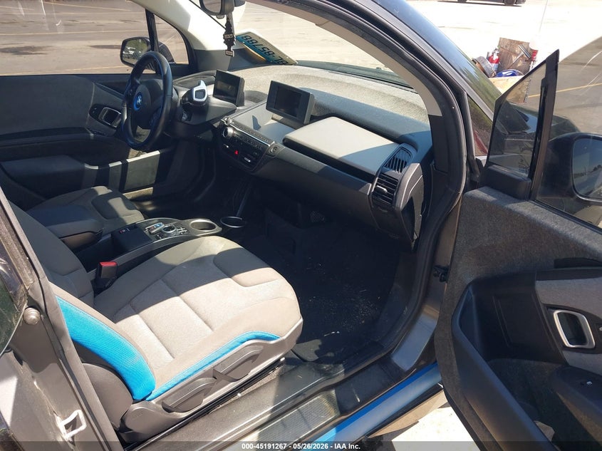 2017 BMW I3 VIN WBY1Z8C33HV893826 IAAI salvage auction — FRONT END, Salvage (Connecticut), sold $3,650 on 2026-07-18 (photo 5)