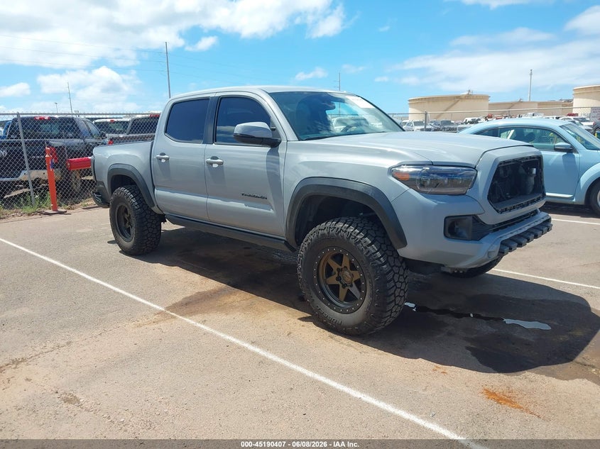 2018 Toyota Tacoma VIN 3TMAZ5CN0JM057537 IAAI salvage auction — FRONT & REAR, Salvage Title, sold $13,100 on 2026-08-25 (photo 1)