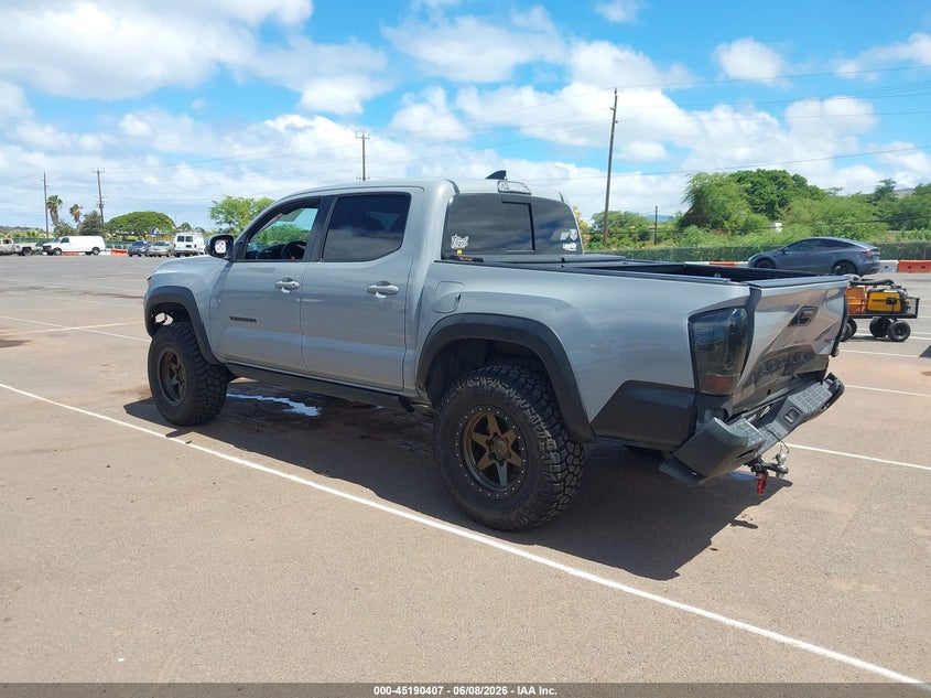 2018 Toyota Tacoma VIN 3TMAZ5CN0JM057537 IAAI salvage auction — FRONT & REAR, Salvage Title, sold $13,100 on 2026-08-25 (photo 3)