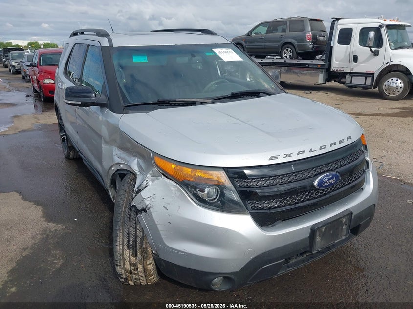 2014 Ford Explorer VIN 1FM5K8GT2EGC12830 — IAAI salvage auction photo