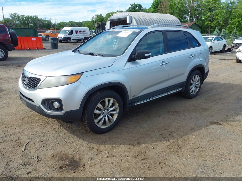 2011 Kia Sorento VIN 5XYKUDA24BG155555 IAAI salvage auction — NORMAL WEAR, Clear (Montana), sold $675 on 2026-07-30 (photo 2)
