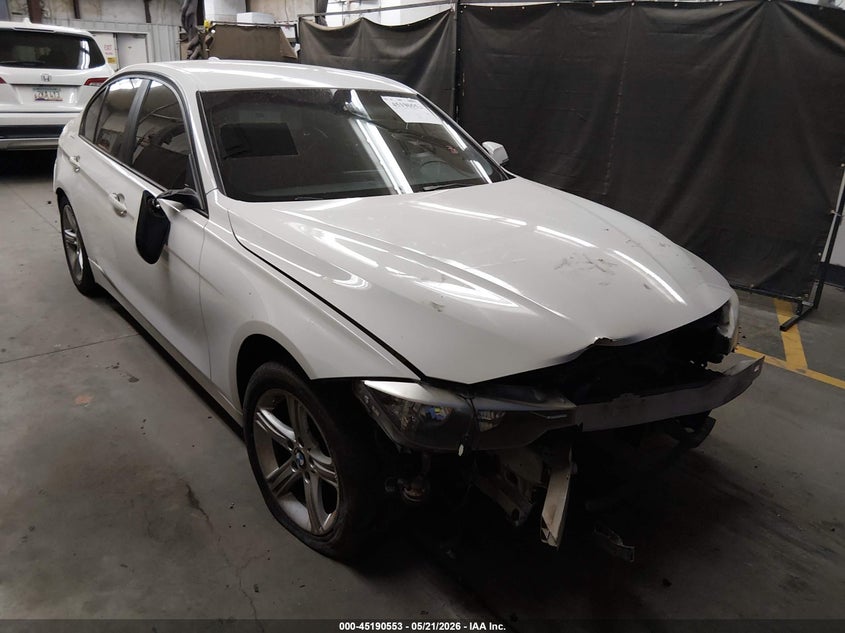 2014 BMW 3er VIN WBA3C1C59EK112676 IAAI salvage auction — FRONT END, Salvage (Arizona), sold $1,050 on 2026-07-28 (photo 1)