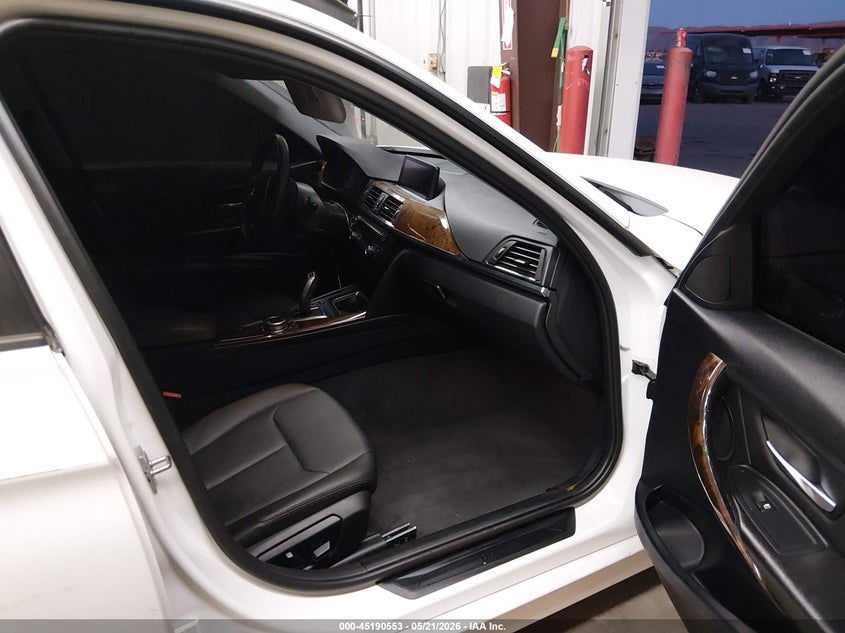 2014 BMW 3er VIN WBA3C1C59EK112676 IAAI salvage auction — FRONT END, Salvage (Arizona), sold $1,050 on 2026-07-28 (photo 5)