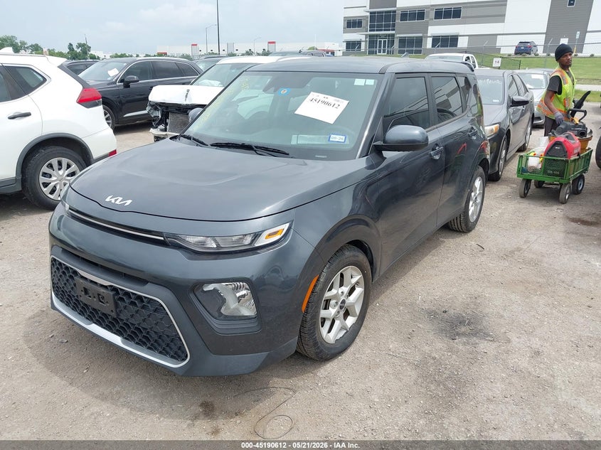2022 Kia Soul VIN KNDJ23AU6N7803766 IAAI salvage auction — THEFT, Original (Texas), sold $7,600 on 2026-07-08 (photo 2)