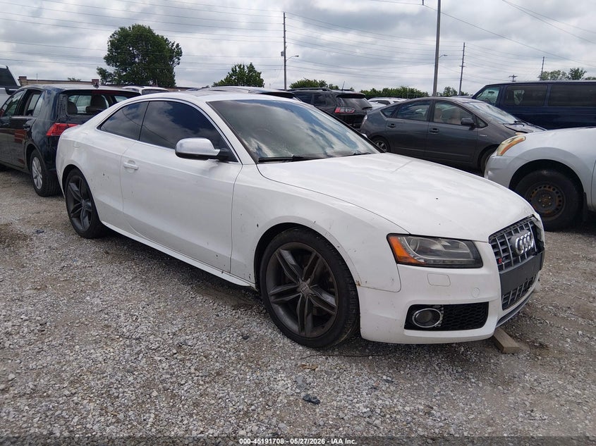 2010 Audi S5 VIN WAUVVAFR8AA065304 IAAI salvage auction — HAIL, Clear (Missouri), sold $525 on 2026-07-13 (photo 1)