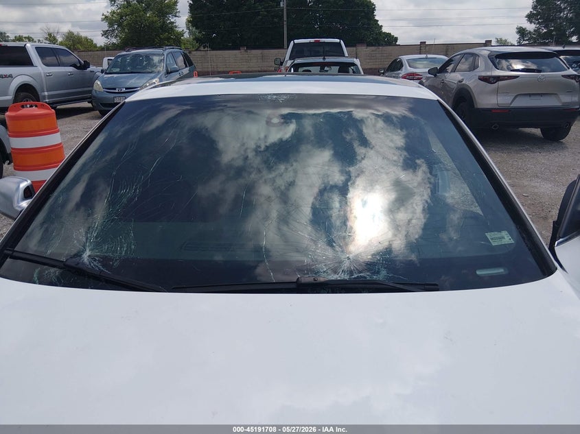 2010 Audi S5 VIN WAUVVAFR8AA065304 IAAI salvage auction — HAIL, Clear (Missouri), sold $525 on 2026-07-13 (photo 6)