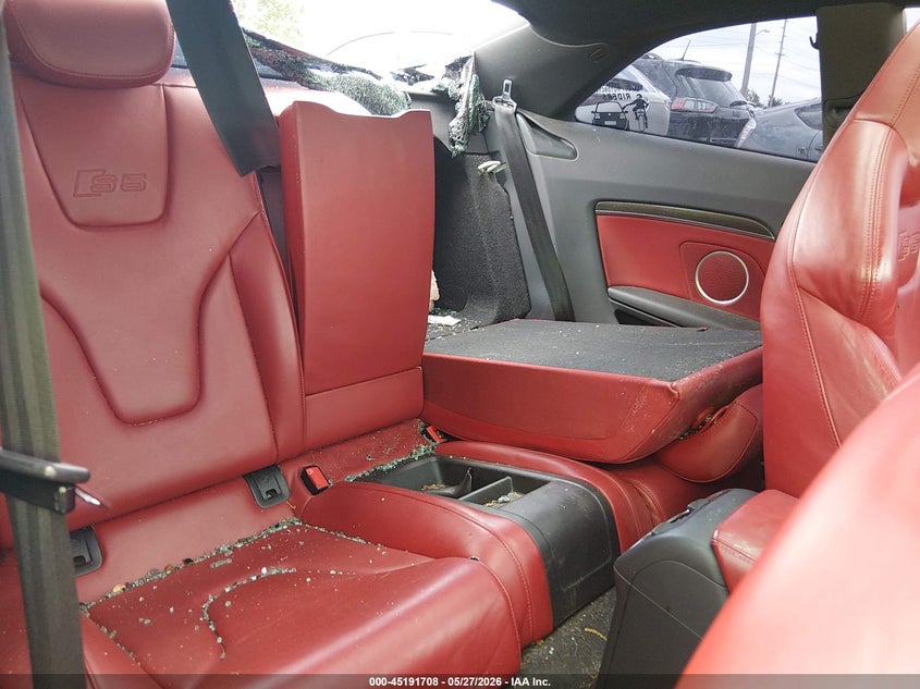 2010 Audi S5 VIN WAUVVAFR8AA065304 IAAI salvage auction — HAIL, Clear (Missouri), sold $525 on 2026-07-13 (photo 8)