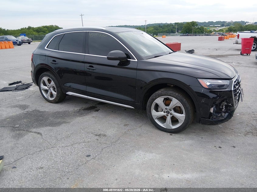 2021 Audi Q5 VIN WA1CAAFY0M2027068 IAAI salvage auction — WATER/FLOOD, Salvage Title, sold $8,250 on 2026-07-30 (photo 1)