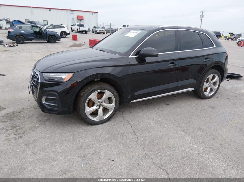 2021 Audi Q5 VIN WA1CAAFY0M2027068 IAAI salvage auction — WATER/FLOOD, Salvage Title, sold $8,250 on 2026-07-30 (photo 2)