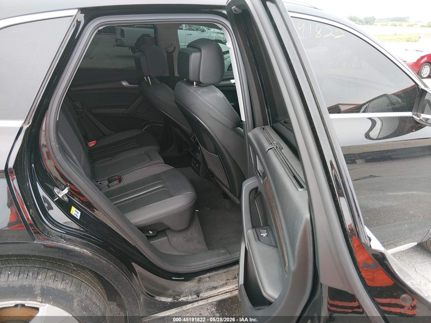 2021 Audi Q5 VIN WA1CAAFY0M2027068 IAAI salvage auction — WATER/FLOOD, Salvage Title, sold $8,250 on 2026-07-30 (photo 8)