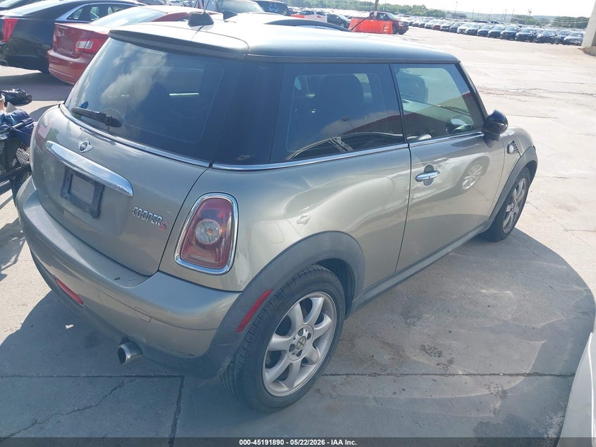 2009 Mini Cooper VIN WMWMF33509TW76918 IAAI salvage auction — NORMAL WEAR, Original (Texas), sold $500 on 2026-07-20 (photo 4)
