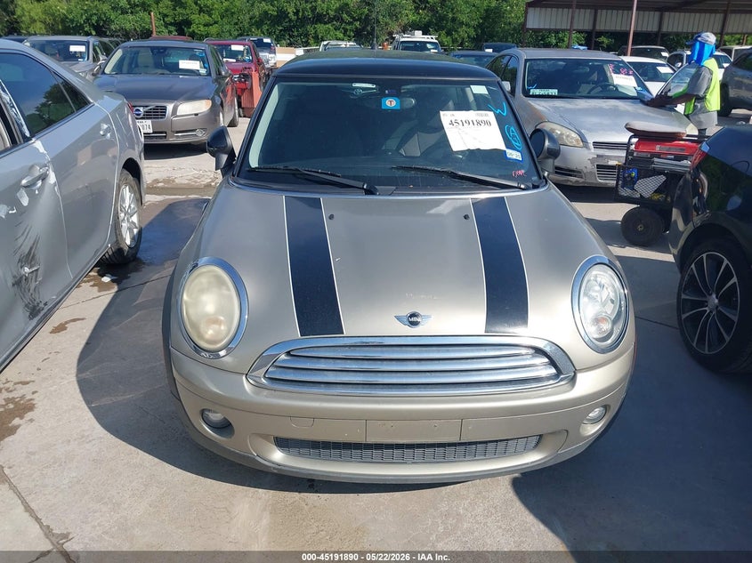 2009 Mini Cooper VIN WMWMF33509TW76918 IAAI salvage auction — NORMAL WEAR, Original (Texas), sold $500 on 2026-07-20 (photo 6)