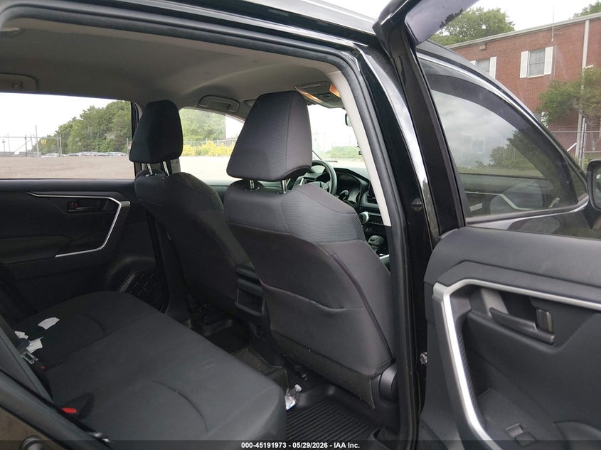 2019 Toyota Rav 4 VIN JTMF1RFV9KJ005953 IAAI salvage auction — SIDE, Salvage Title, sold $6,200 on 2026-07-31 (photo 8)