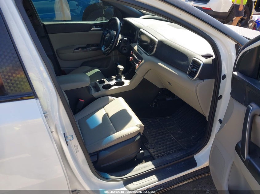 2020 Kia Sportage VIN KNDP6CACXL7683070 IAAI salvage auction — REAR END, Salvage (Massachusetts), sold $4,400 on 2026-07-17 (photo 5)