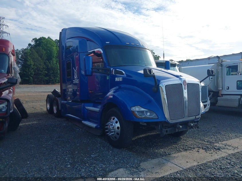 2017 Kenworth T680 VIN 1XKYDP9X9HJ131969 IAAI salvage auction — FRONT END, Salvage (North Carolina), sold $11,900 on 2026-07-15 (photo 1)