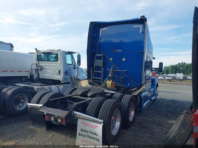 2017 Kenworth T680 VIN 1XKYDP9X9HJ131969 IAAI salvage auction — FRONT END, Salvage (North Carolina), sold $11,900 on 2026-07-15 (photo 4)