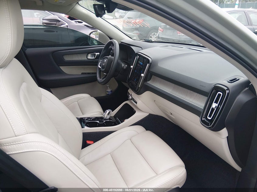 2023 Volvo Xc40 VIN YV4L12UN9P2003230 IAAI salvage auction — LEFT REAR, Salvage Title, sold $13,175 on 2026-08-03 (photo 5)