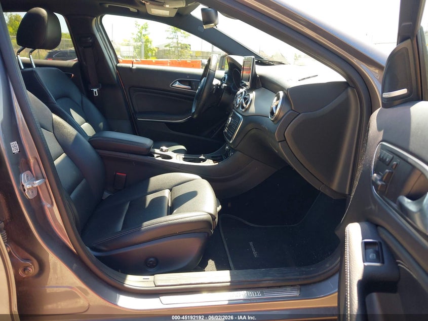 2017 Mercedes-benz Gla-klasse VIN WDCTG4GB9HJ322840 IAAI salvage auction — FRONT END, Salvage (Illinois), sold $4,550 on 2026-07-16 (photo 5)