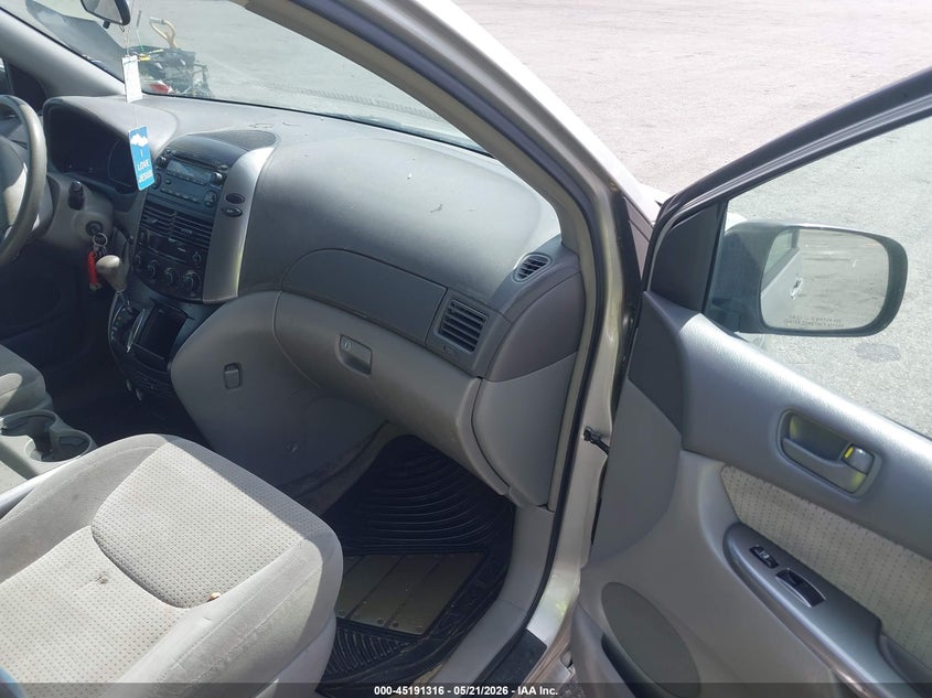 2008 Toyota Sienna VIN 5TDZK23CX8S134025 IAAI salvage auction — NORMAL WEAR, Clear (New York), sold $375 on 2026-07-21 (photo 5)