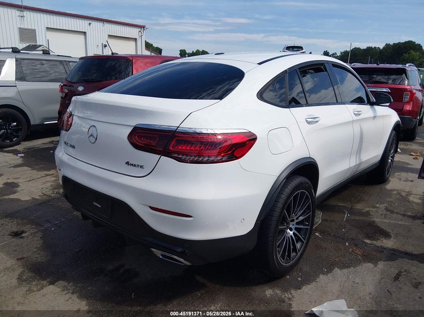 2022 Mercedes-benz Glc VIN W1N0J8EB1NG113484 IAAI salvage auction — LEFT SIDE, Salvage Title, sold $14,200 on 2026-07-29 (photo 4)