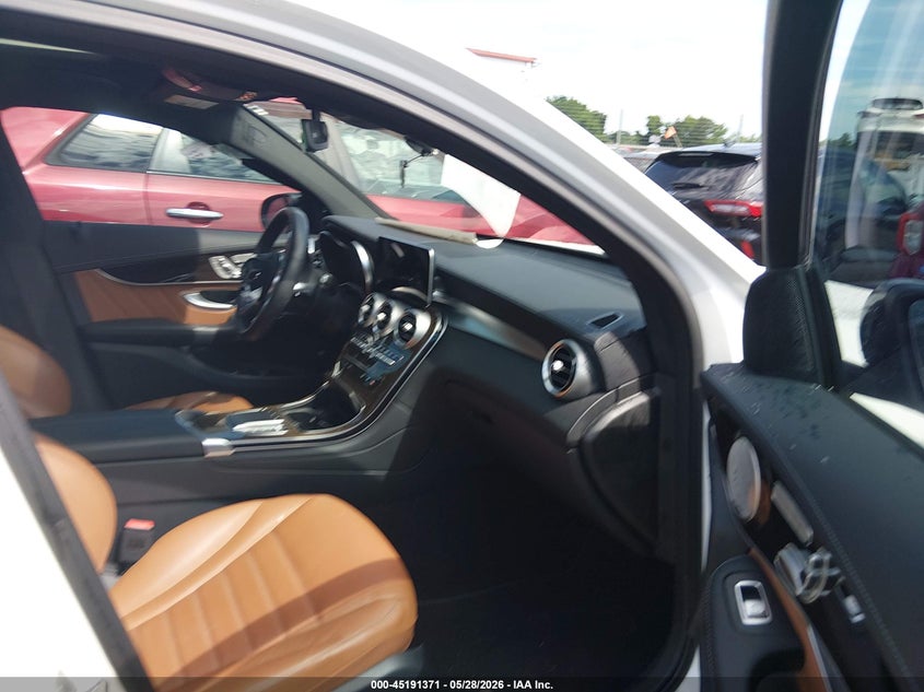 2022 Mercedes-benz Glc VIN W1N0J8EB1NG113484 IAAI salvage auction — LEFT SIDE, Salvage Title, sold $14,200 on 2026-07-29 (photo 5)
