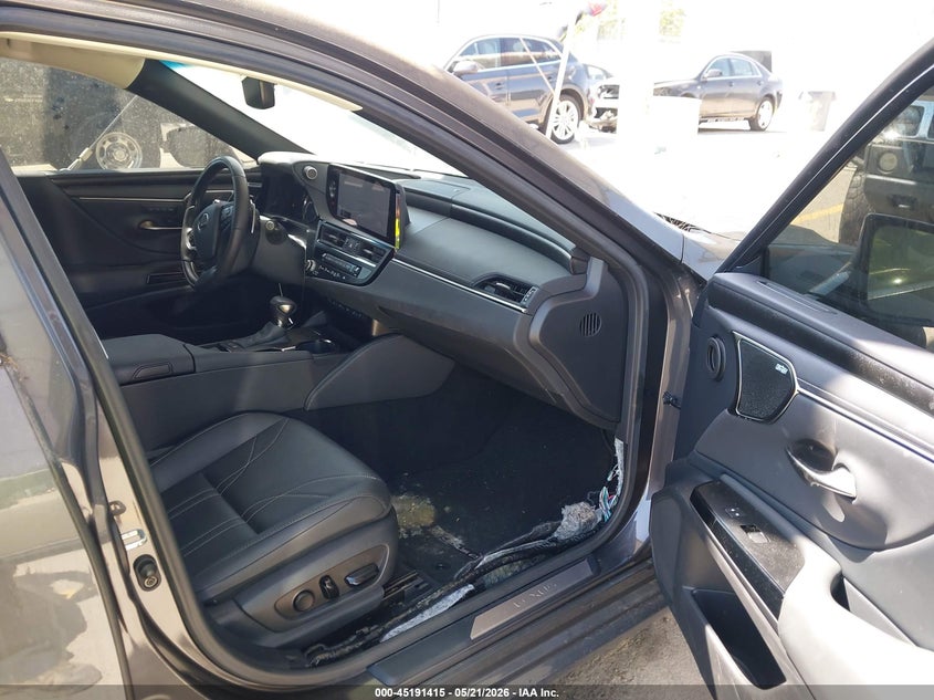 2025 Lexus ES VIN 58AEA1C16SU068915 IAAI salvage auction — WATER/FLOOD, Wait Title, sold $21,175 on 2026-08-26 (photo 5)