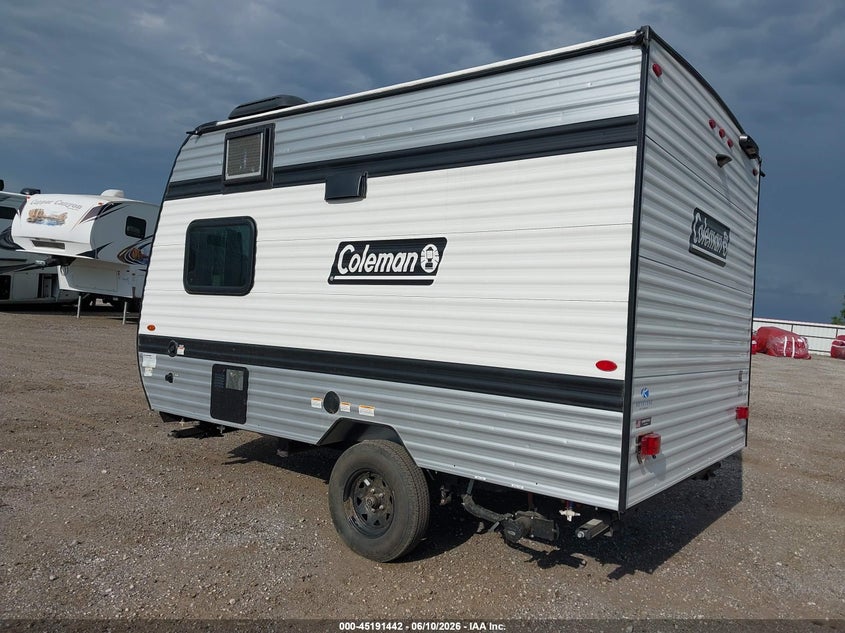2025 Keystone rv M-13b VIN 4YDTCME19SM948449 IAAI salvage auction — HAIL, Salvage (Iowa), sold $4,650 on 2026-07-07 (photo 3)