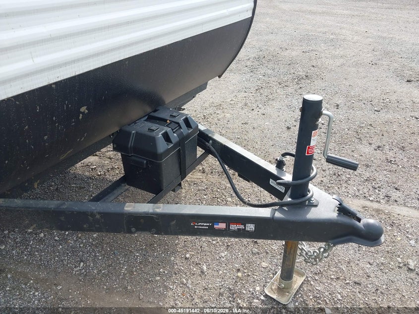 2025 Keystone rv M-13b VIN 4YDTCME19SM948449 IAAI salvage auction — HAIL, Salvage (Iowa), sold $4,650 on 2026-07-07 (photo 7)